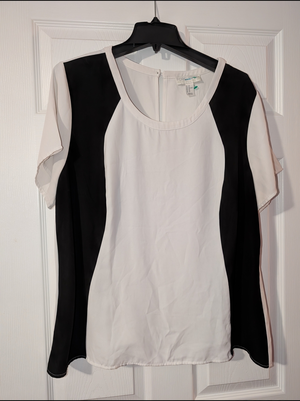Forever 21 Black and White Colorblock Short Sleeve Blouse